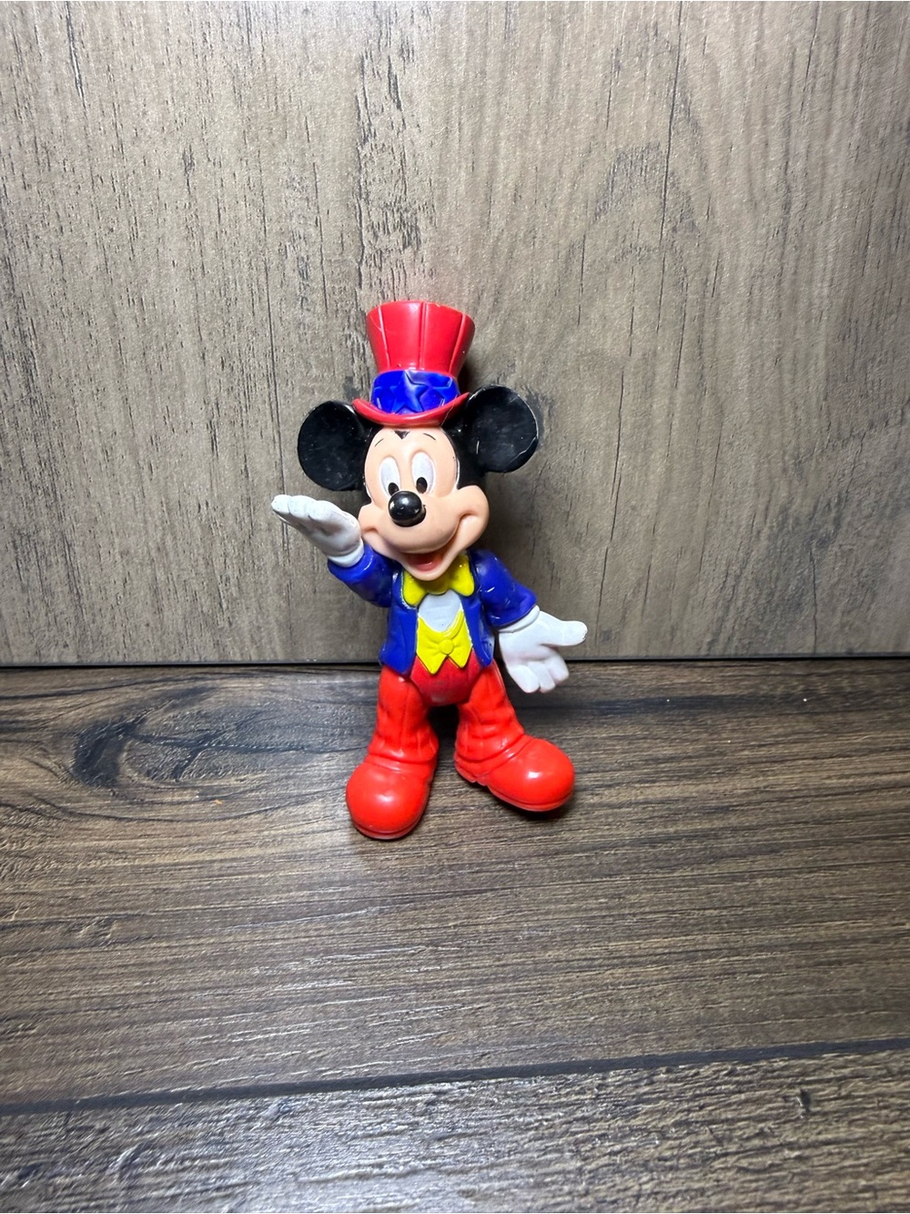 Disney Epcot Mickey Mouse 4" Posable Plastic Figure Red White & Blue w/ Top Hat